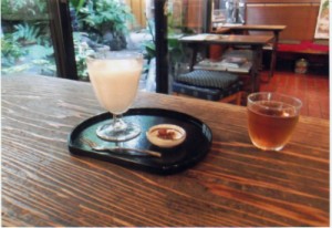 冷やし甘酒、です。